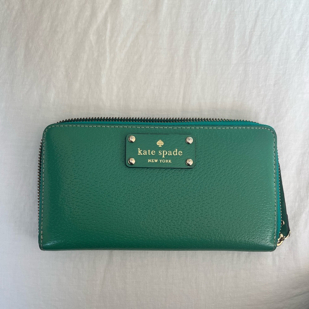 Kate Spade zip wallet green